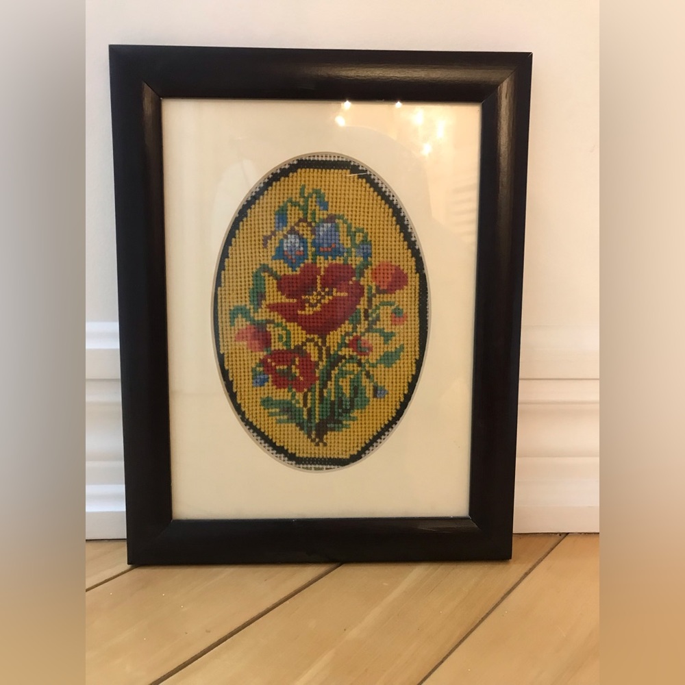 Needlepoint Puppy🌺 Floral
